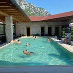 Panorama Near The Old Bazaar Bed & Breakfast Krujë