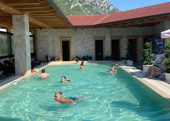 Panorama Near The Old Bazaar ベッド・アンド・ブレックファスト Krujë